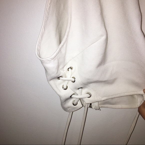 White halter crop top - Picture 3 of 3